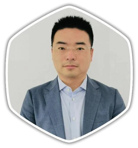 王磊,董事长